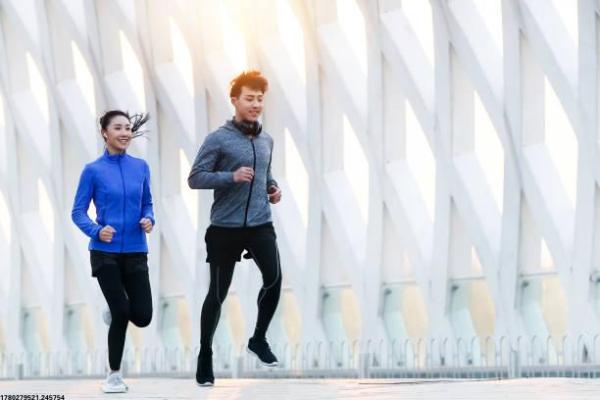 体育教师如何提升自己在行业中的影响力？(图1)